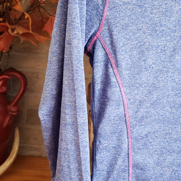 Performance top - Picture 2 of 4